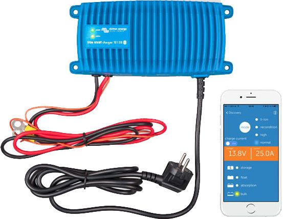 Blue Smart IP67 Charger 12/25 (1)